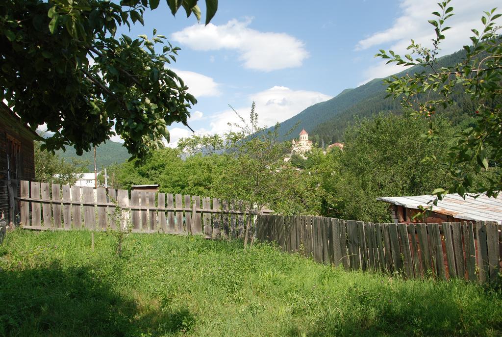 Keti Pilpani Guesthouse เมสเตีย ภายนอก รูปภาพ