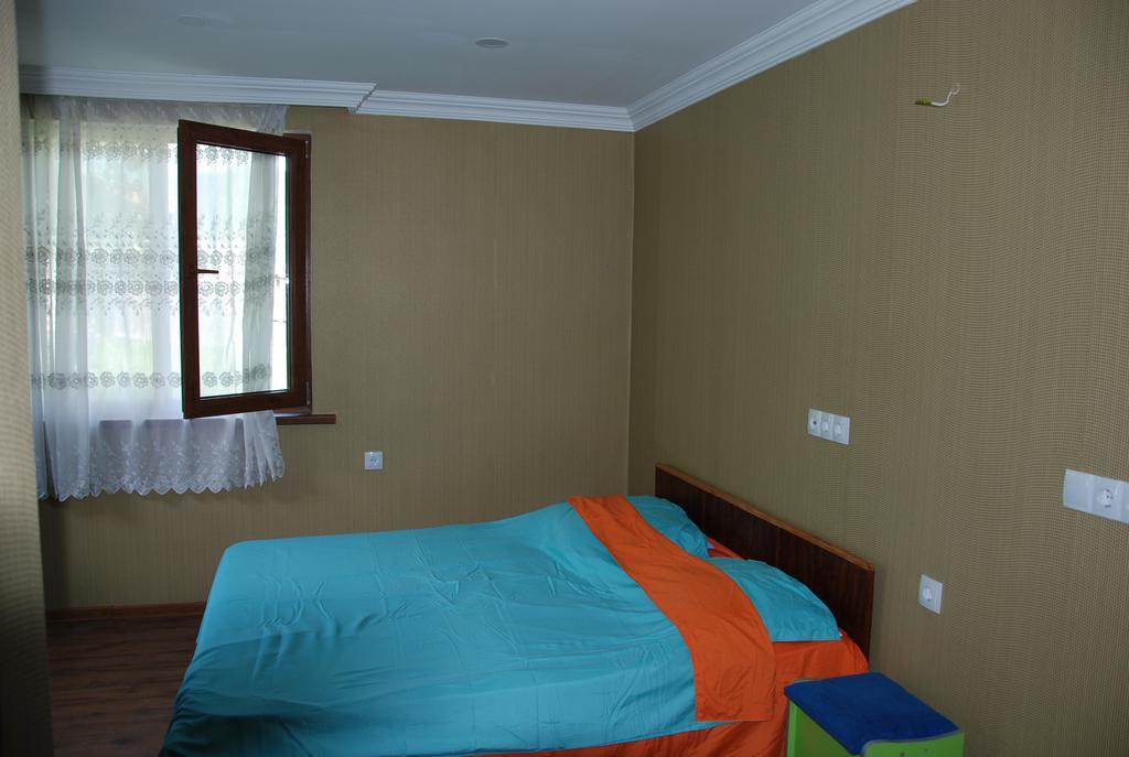 Keti Pilpani Guesthouse เมสเตีย ภายนอก รูปภาพ