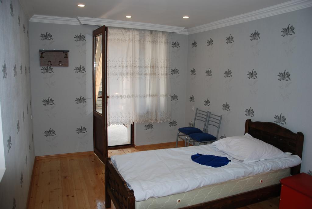 Keti Pilpani Guesthouse เมสเตีย ภายนอก รูปภาพ