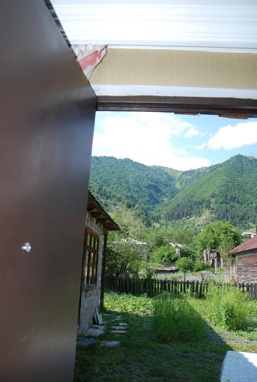 Keti Pilpani Guesthouse เมสเตีย ภายนอก รูปภาพ