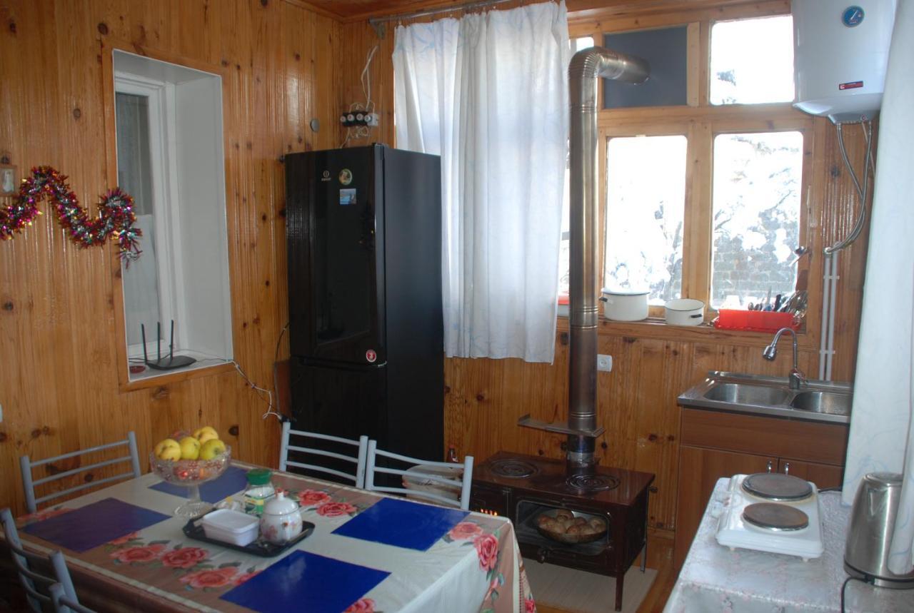Keti Pilpani Guesthouse เมสเตีย ภายนอก รูปภาพ