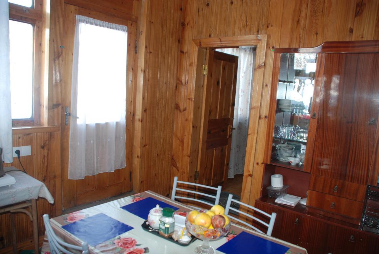 Keti Pilpani Guesthouse เมสเตีย ภายนอก รูปภาพ